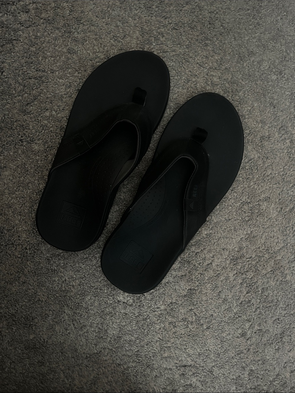 Reef mens black  Flip Flop Sandals - Minimal Design